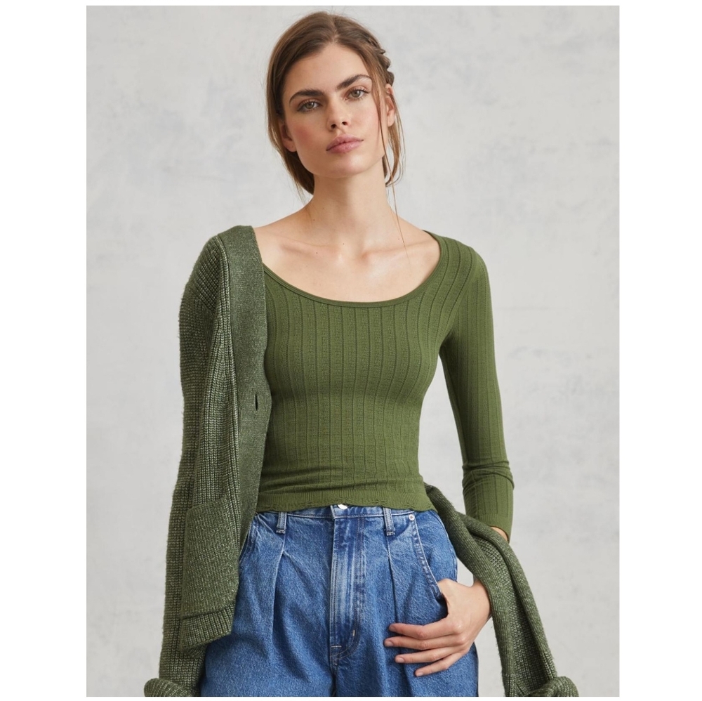 ▪︎Anthropologie▪︎Seamless Layering Top